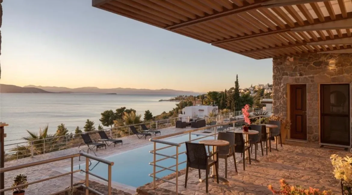 Villa by the sea in Aegina for sale