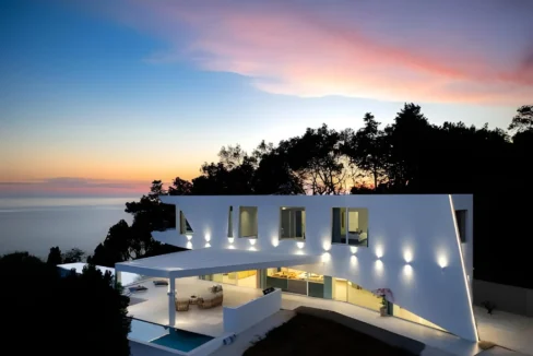 Beachfront Villa in Corfu for sale 1