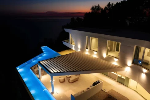 Beachfront Villa in Corfu for sale 10