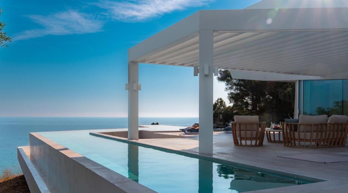 Beachfront Villa in Corfu for sale 13