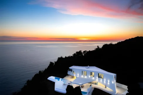 Beachfront Villa in Corfu for sale 16