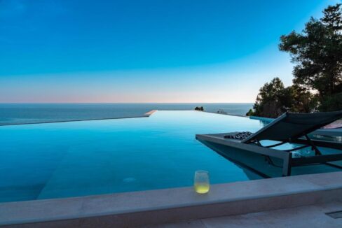 Beachfront Villa in Corfu for sale 22