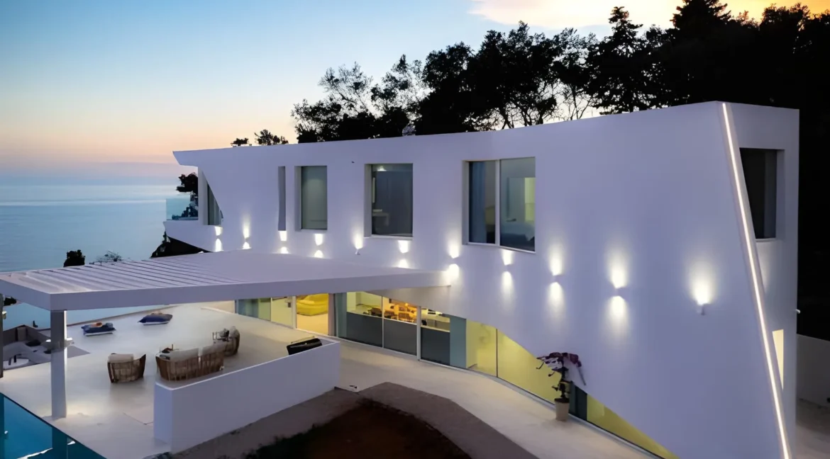 Beachfront Villa in Corfu for sale 3