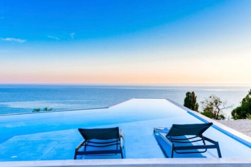Beachfront Villa in Corfu for sale 32