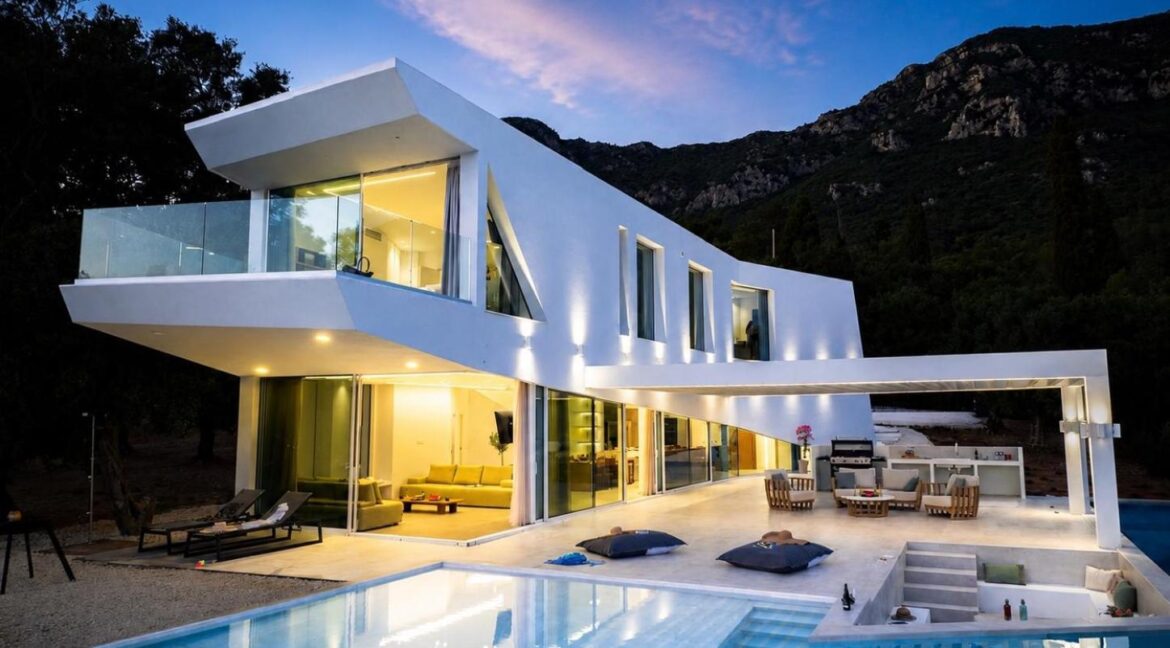Beachfront Villa in Corfu for sale 33
