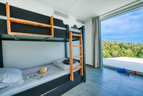 Beachfront Villa in Corfu for sale 34