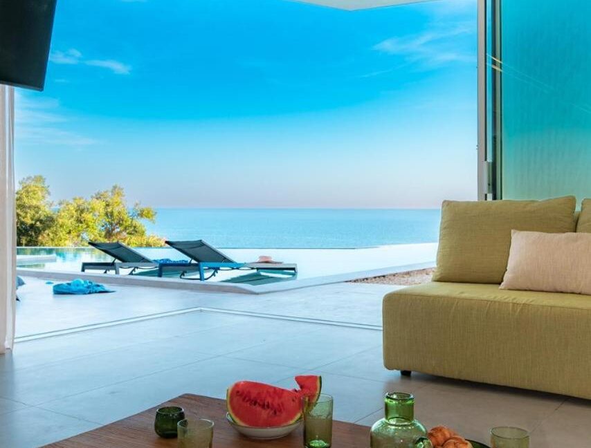 Beachfront Villa in Corfu for sale 37