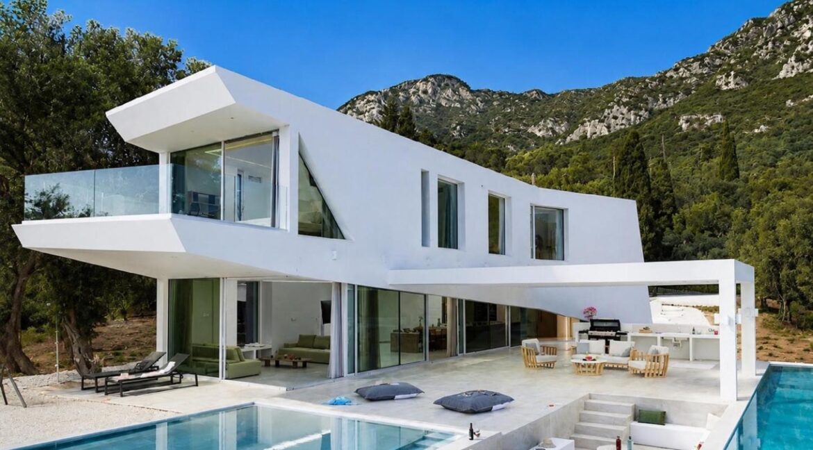 Beachfront Villa in Corfu for sale 41