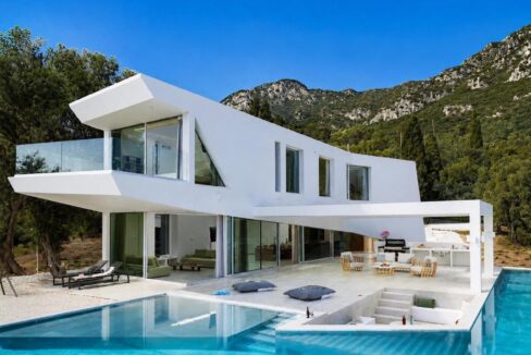 Beachfront Villa in Corfu for sale 41
