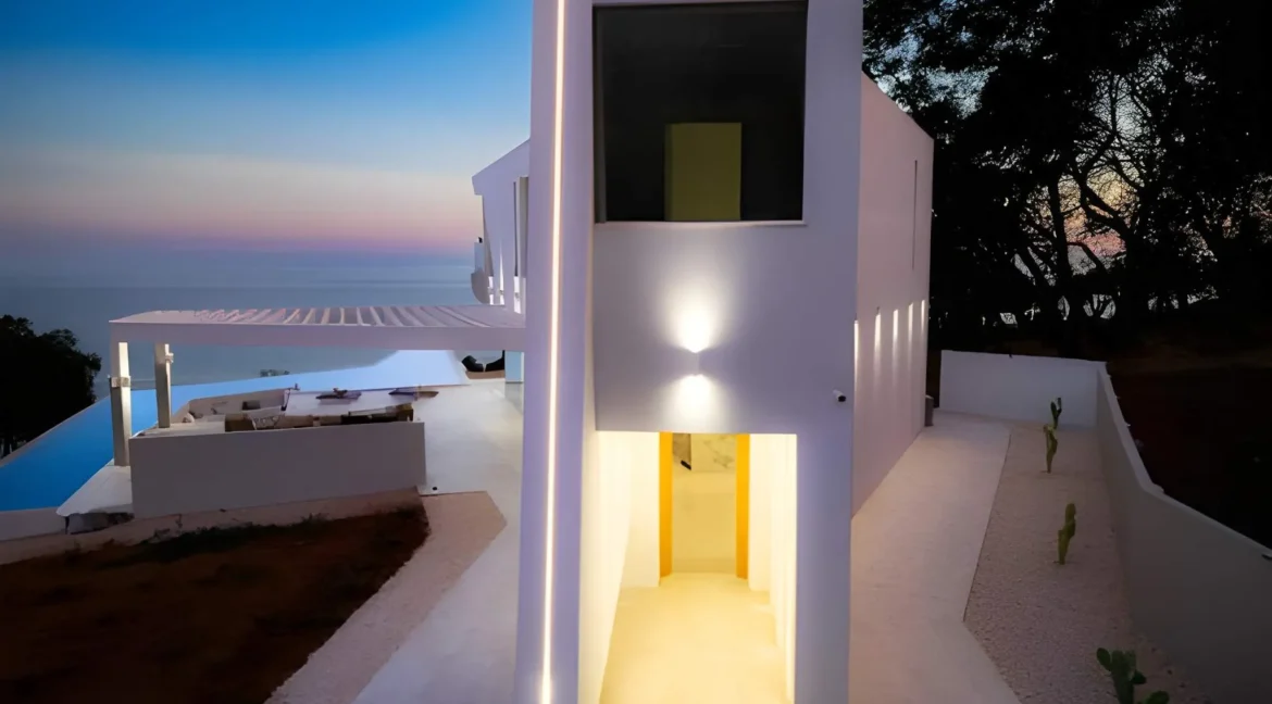 Beachfront Villa in Corfu for sale 8