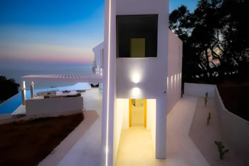 Beachfront Villa in Corfu for sale 8