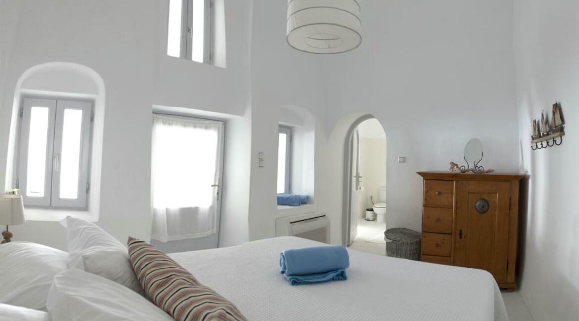 Caldera Residence for sale at Imerovigli Santorini 4