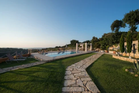 a-rare-inland-sanctuary-in-crete-peacefu_09