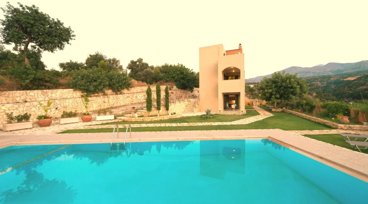 a-rare-inland-sanctuary-in-crete-peacefu_15
