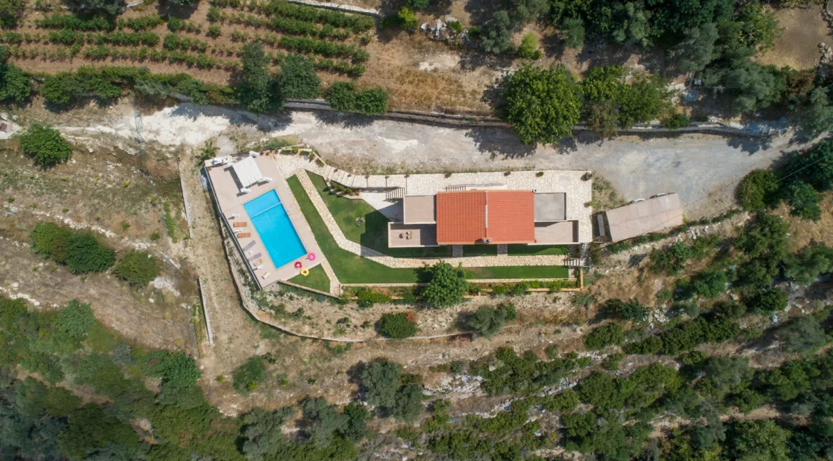 a-rare-inland-sanctuary-in-crete-peacefu_18