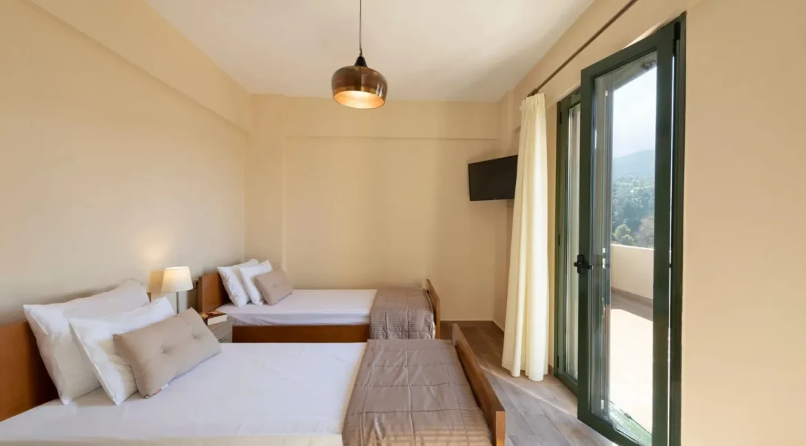 a-rare-inland-sanctuary-in-crete-peacefu_20