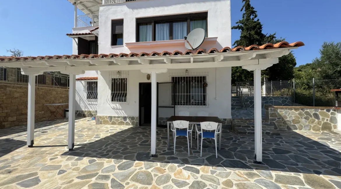 a-unique-villa-180-sq-m-with-panoramic-v_16