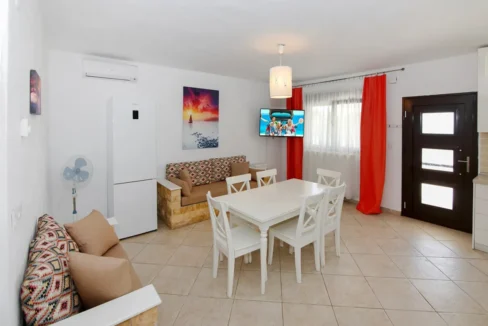 a-unique-villa-180-sq-m-with-panoramic-v_17
