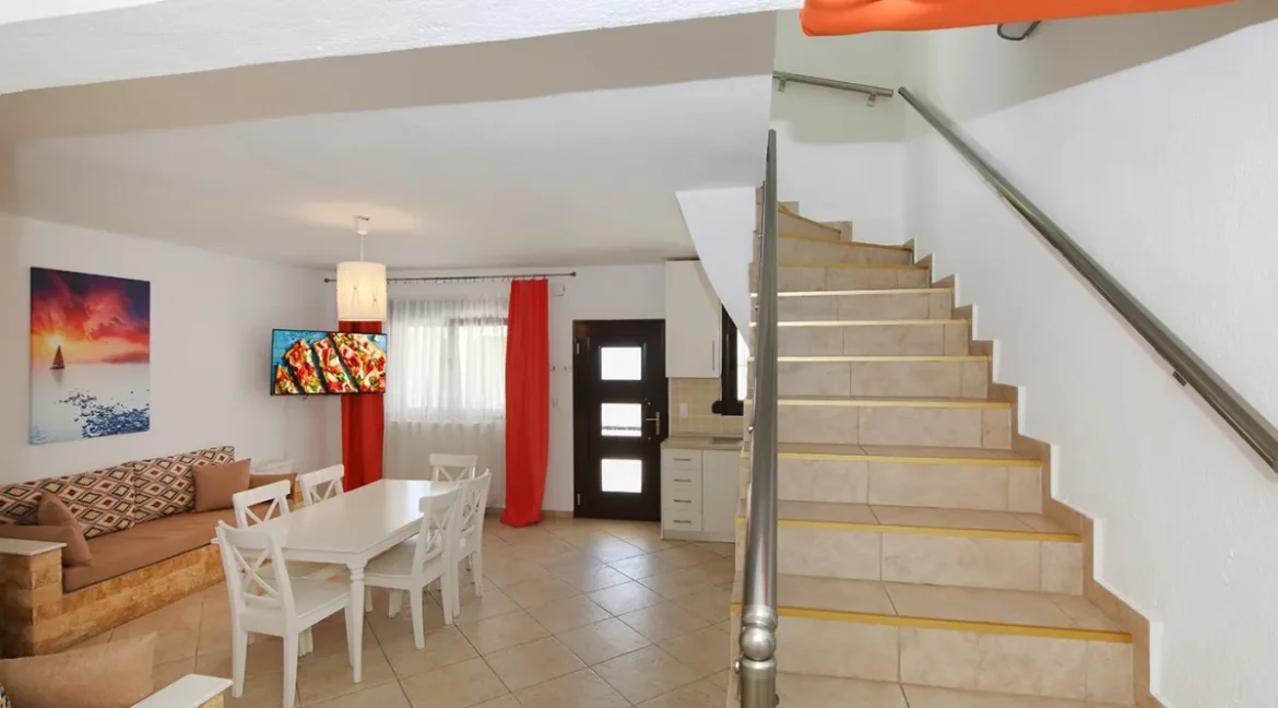a-unique-villa-180-sq-m-with-panoramic-v_26