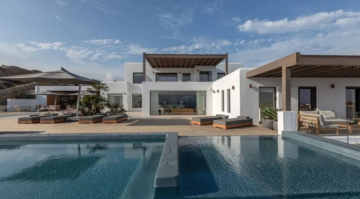 Luxury Villa in Mykonos for sale