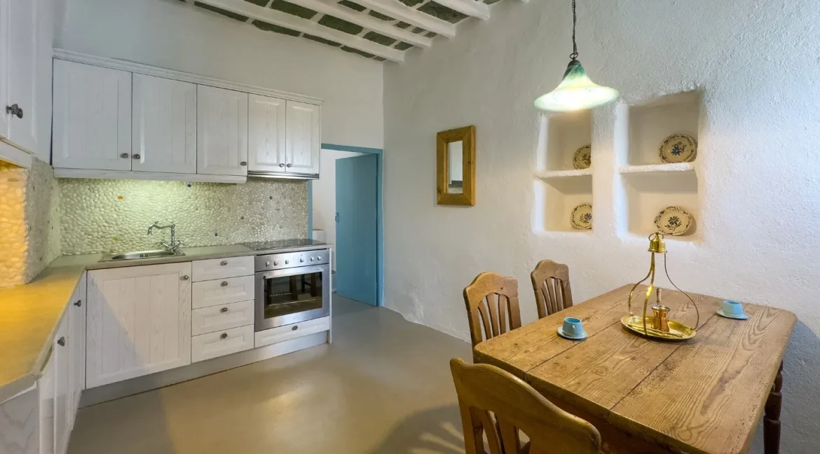 historic-folegandros-cliffhouse_03
