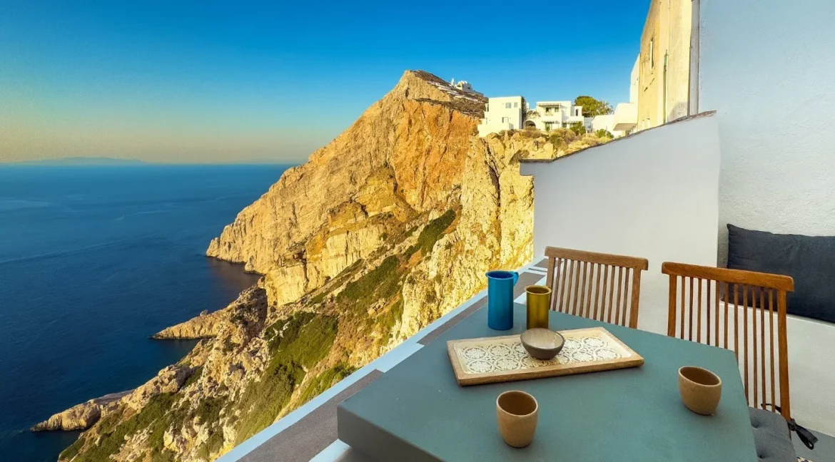 Folegandros Cliffhouse for sale