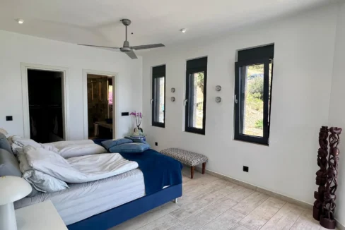 luxury-villa-above-elounda-with-panorami_39
