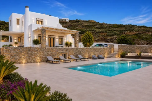 Luxurious Property for sale in Paros