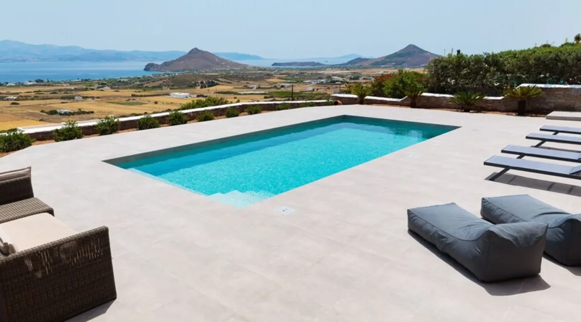 Luxurious Property for sale in Paros