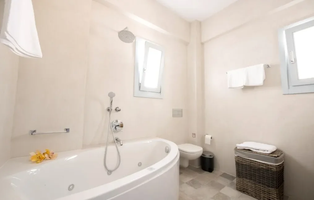 3 Houses for Sale in Santorini Karterados
