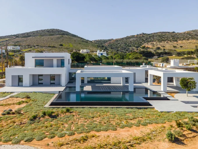 Luxurious Beachfront Property on Antiparos island