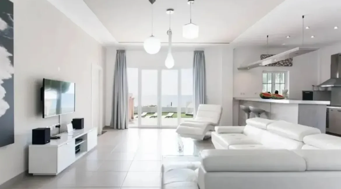 villa-480-sq-m-for-sale_02