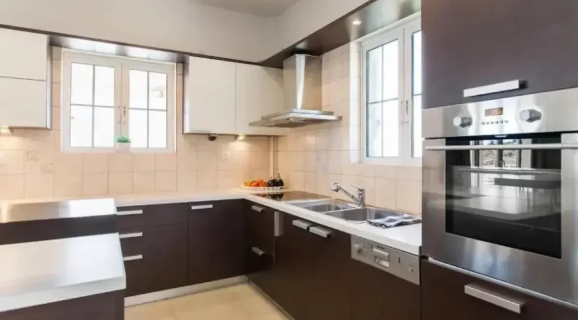 villa-480-sq-m-for-sale_13