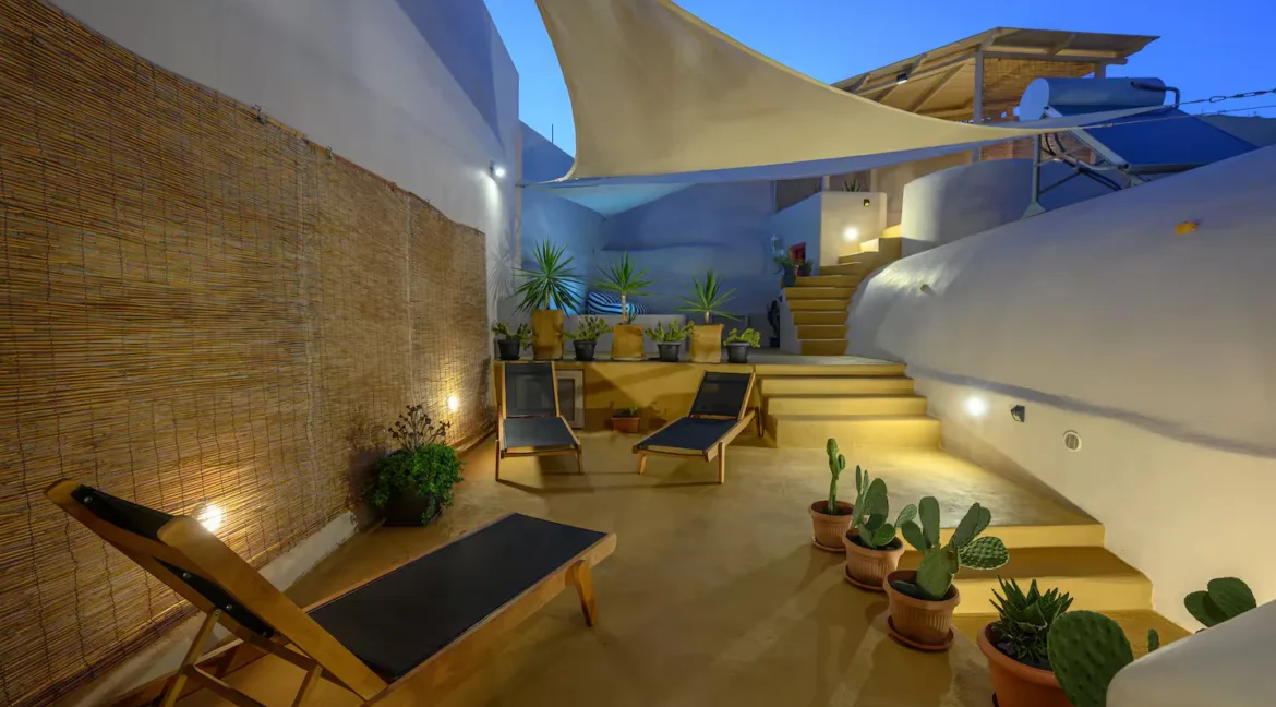 Listing photograph 3 of 29 of the house in Mesaria, published by Greek Exclusive Properties.