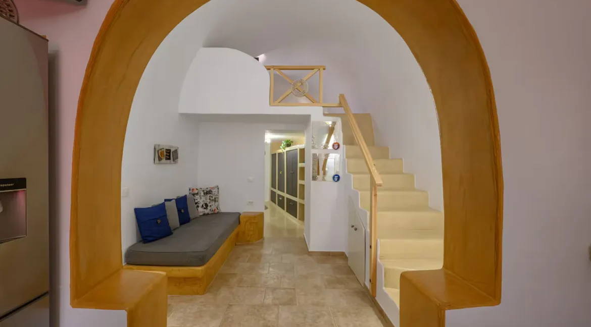 Listing photograph 14 of 29 of the house in Mesaria, published by Greek Exclusive Properties.
