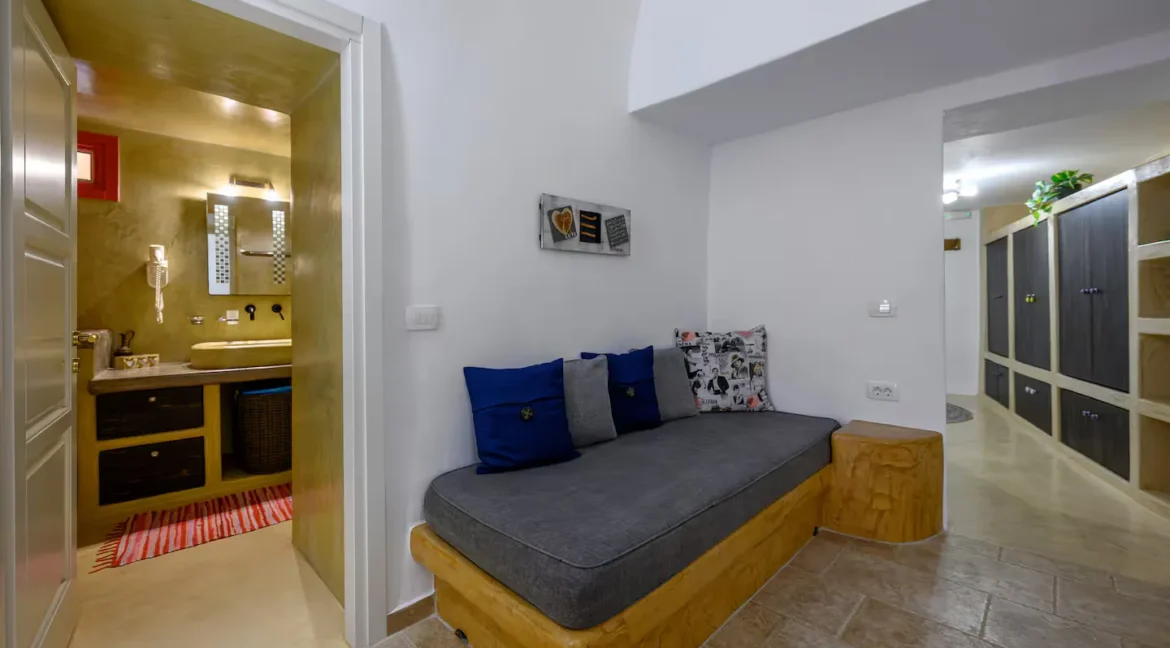 Listing photograph 20 of 29 of the house in Mesaria, published by Greek Exclusive Properties.
