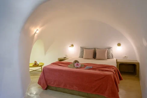 Traditional Cave House for sale Santorini — Mesaria 27