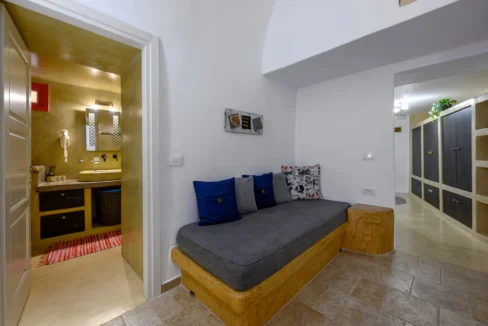 Traditional Cave House for sale Santorini — Mesaria 8
