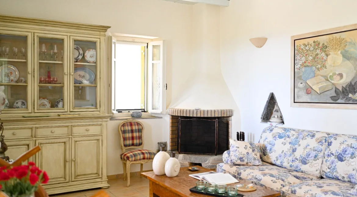 sea-view-estate-for-sale-in-paros-96321852_07
