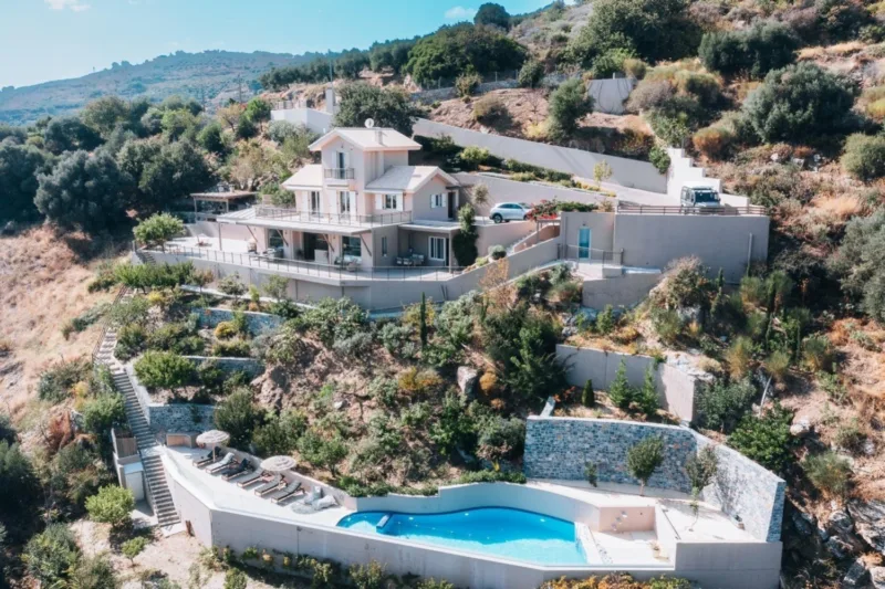 Buy a Villa in Crete