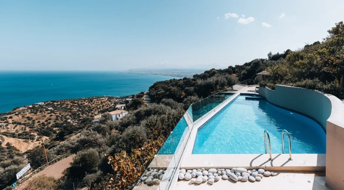 Buy a Villa in Crete