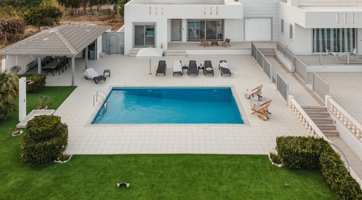 Sea View Villa for Sale in Crete, Ierapetra