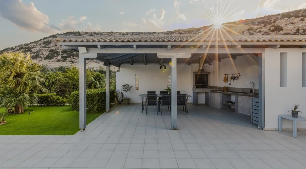 1900xxs_sea-view-villa-for-sale-in-crete_10
