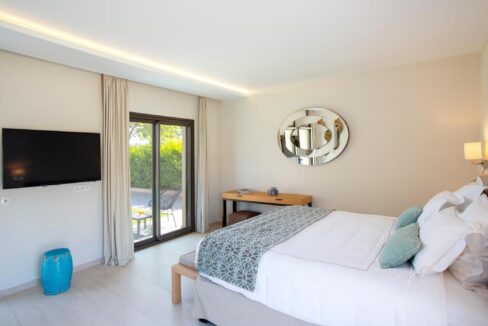 Beachfront Villa for Sale Vourvourou Halkdiki