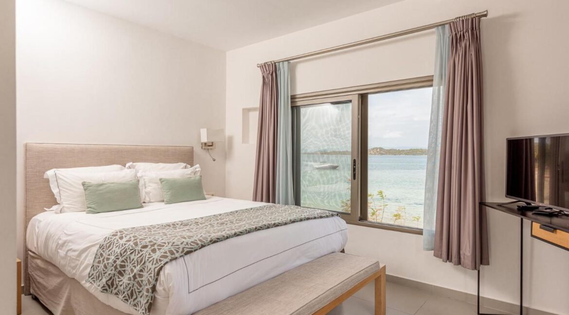 Beachfront Villa for Sale Vourvourou Halkdiki