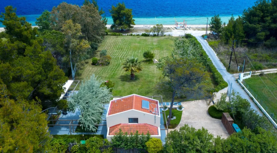Beachfront Villa with Garden Sithonia — Halkidiki 17