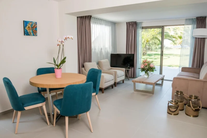 Beachfront Villa with Garden Sithonia — Halkidiki