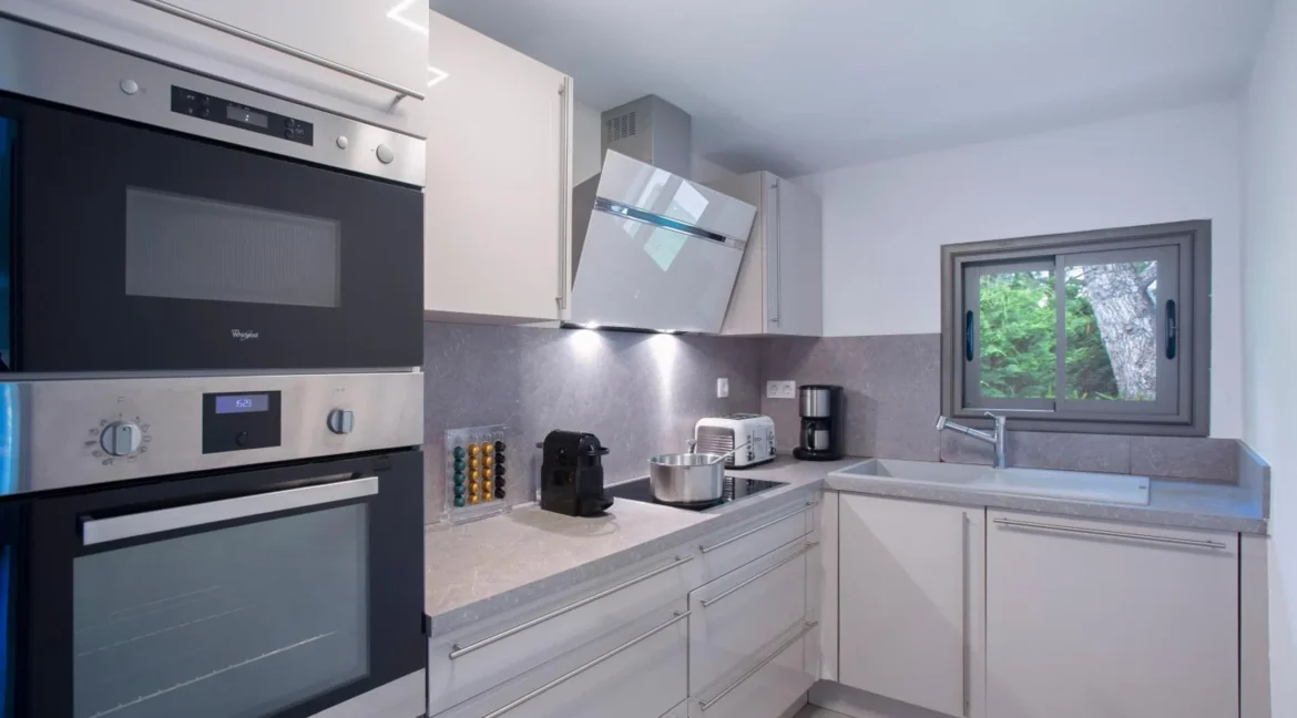 Beachfront Villa with Garden Sithonia — Halkidiki 4