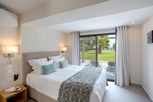 Beachfront Villa with Garden Sithonia — Halkidiki 8