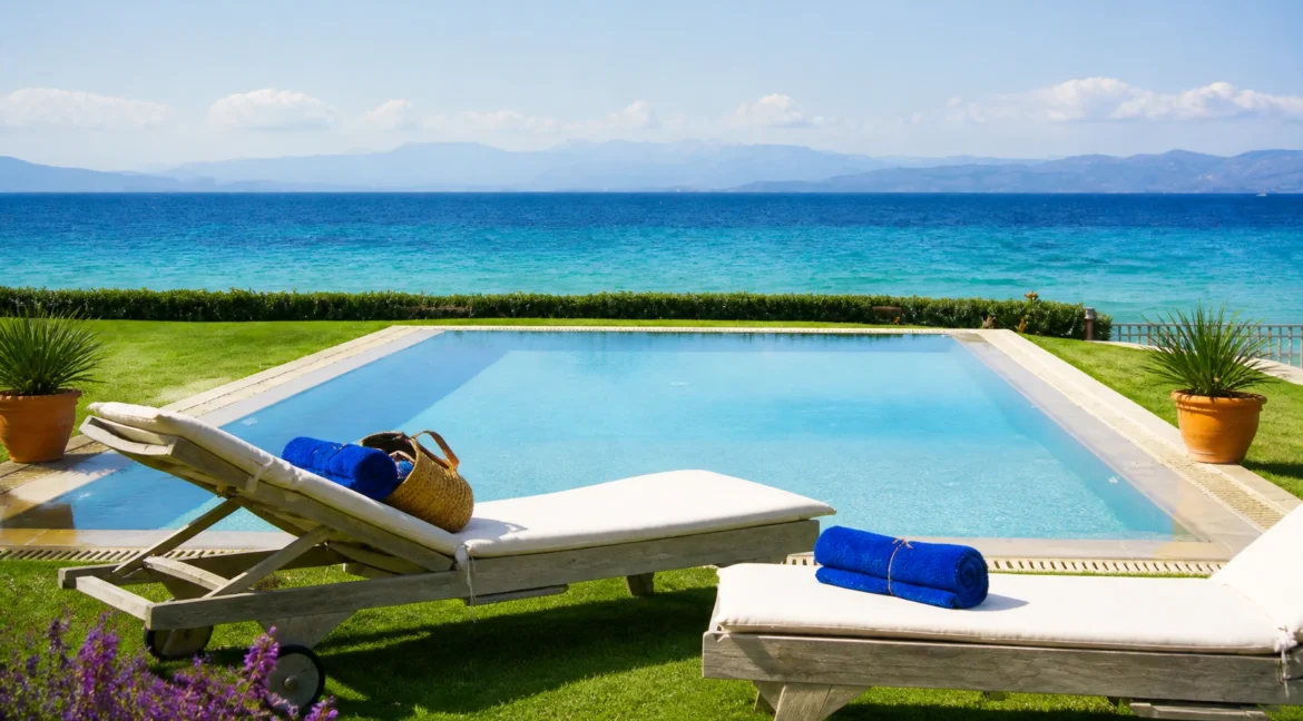 Seafront Villa in Aegina for sale